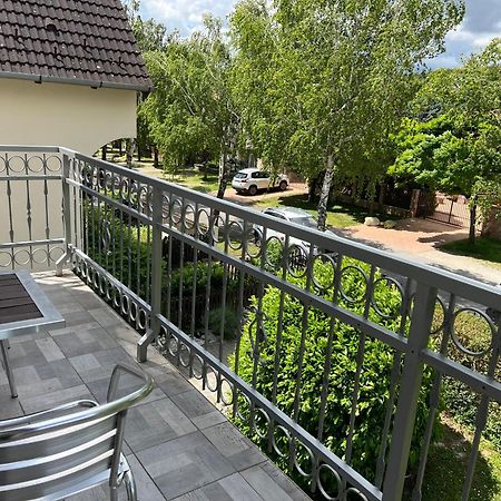 Respect Apartament Heviz Exterior photo